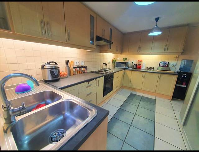 3 BEDROOM HOUSE FOR SALE IN RUYTERWACHT